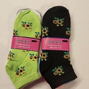 NEW WOMANS 6 PAIRS OF SUNFLOWER SPCKS SIZE 9-11 SHOE SIZE 5-11